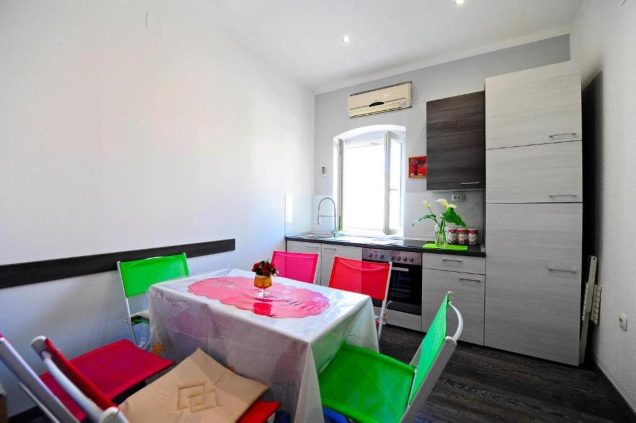 Apartments Bulovic In The Very Center Of Split Exterior foto